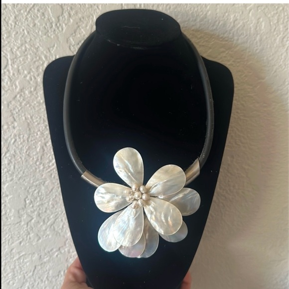None Jewelry - Mother of Pearl/Abalone Flower Necklace